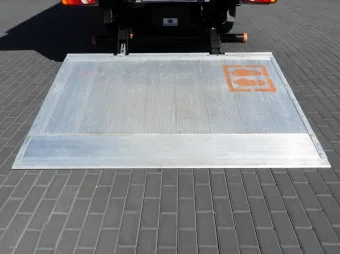 Peugeot Boxer kontener winda 8 palet 130KM K24965 - kokpit