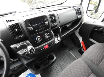 Peugeot Boxer kontener winda 8 palet 140KM V05055 - radio