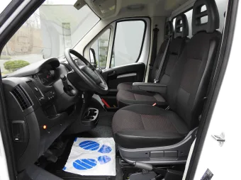 Peugeot Boxer kontener winda 8 palet 140KM V05055 - siedzenia
