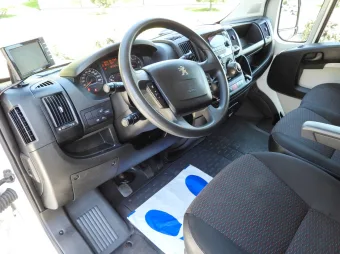 Peugeot Boxer kontener winda 8 palet 130KM K24965 - srodek