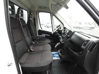 Peugeot Boxer kontener winda 8 palet 140KM V05055 - wnetrze