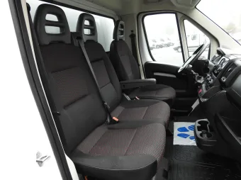 Peugeot Boxer kontener winda 8 palet 140KM V05055 - wnetrze