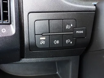 Peugeot Boxer skrzynia plandeka 8 palet 165KM R30116 - fotele