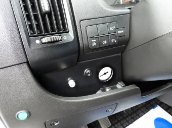 Peugeot Boxer skrzynia plandeka 10 palet 165KM W36052 - kierownica