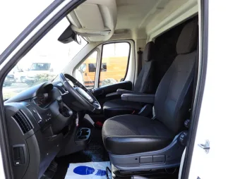 Peugeot Boxer skrzynia plandeka 8 palet 165KM R30116 - panel