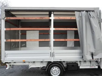 Peugeot Boxer skrzynia plandeka 8 palet 165KM R30116 - radio