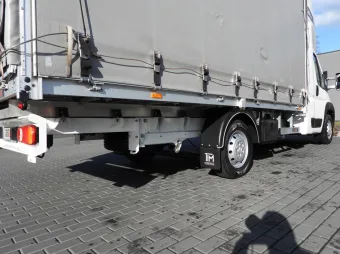 Peugeot Boxer skrzynia plandeka 8 palet 165KM R30116 - rama