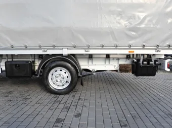 Peugeot Boxer skrzynia plandeka 8 palet 165KM R30116 - siedzenia