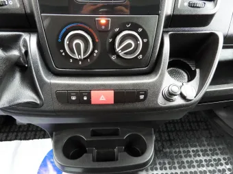 Peugeot Boxer skrzynia plandeka 10 palet 165KM W36052 - wnetrze