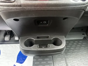 Peugeot Boxer wywrotka trojstronna 165KM S62476 - wnetrze