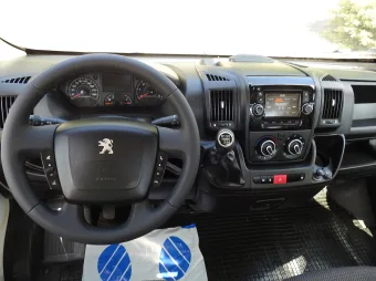Peugeot Boxer wywrotka trojstronna 130KM 806753 - wyposazenie