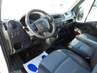 Renault Master brygadówka 110KM 066740 - srodek