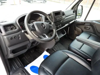 Renault Master brygadówka 145KM 081895 - srodek