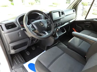 Renault Master brygadówka 135KM 326796 - srodek