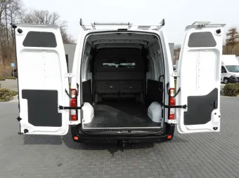 Renault Master brygadówka 180KM 120196 - tyl zabudowy