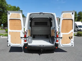 Renault Master brygadówka 135KM 459296 - tyl zabudowy