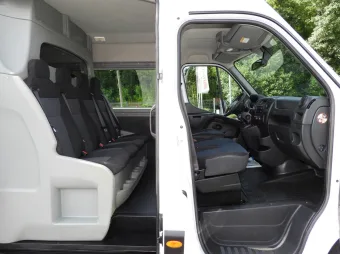 Renault Master brygadówka 145KM 055103 - wnetrze