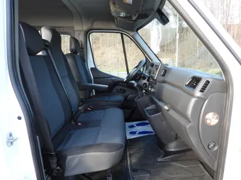 Renault Master brygadówka 180KM 185498 - wnetrze