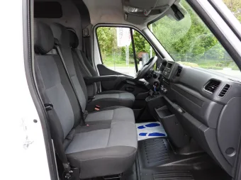 Renault Master brygadówka 165KM 434867 - wnetrze
