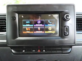 Renault Master brygadówka 135KM 459296 - wnetrze