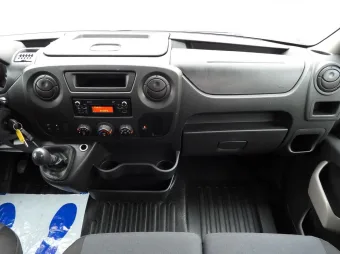 Renault Master brygadówka 130KM 727520 - wnetrze