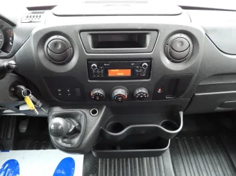 Renault Master brygadówka 130KM 727520 - wnetrze