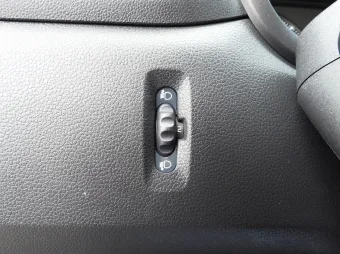 Renault Master chłodnia furgon 135KM 878125 - detal
