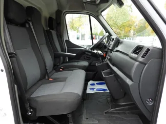 Renault Master chłodnia furgon 135KM 878125 - detal