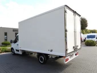 Renault Master chłodnia kontener 8 palet 165KM 318007 - bok tyl