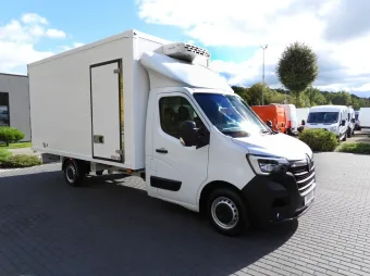 Renault Master chłodnia kontener 8 palet 165KM 318007 - przod prawy