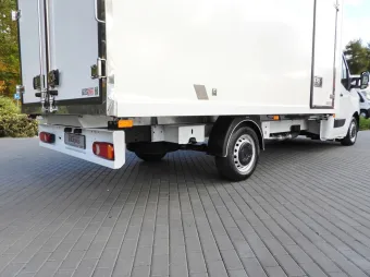 Renault Master chłodnia kontener 8 palet 165KM 318007 - radio