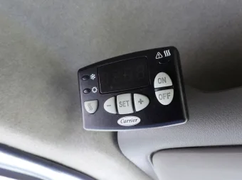 Renault Master chłodnia kontener 8 palet 165KM 318007 - radio