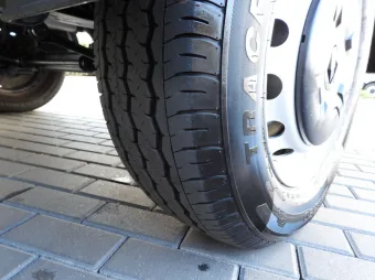 Renault Master chłodnia kontener 8 palet 165KM 318007 - siedzenia