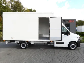 Renault Master chłodnia kontener 8 palet 165KM 318007 - zaladunek