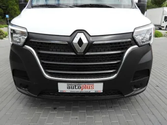 Renault Master doka skrzynia 135KM 689345 - bok zabudowy