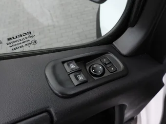 Renault Master doka skrzynia 150KM 190925 - detal