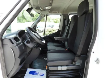 Renault Master doka skrzynia 135KM 689345 - detal