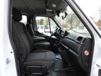 Renault Master doka skrzynia 150KM 190925 - fotele