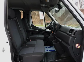 Renault Master doka skrzynia 135KM 669213 - fotele