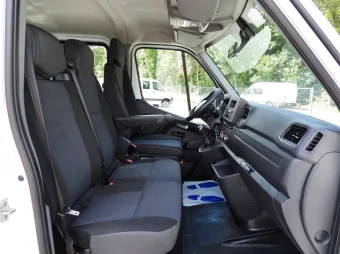 Renault Master doka skrzynia 135KM 689345 - fotele