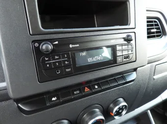 Renault Master doka skrzynia 135KM 689345 - radio