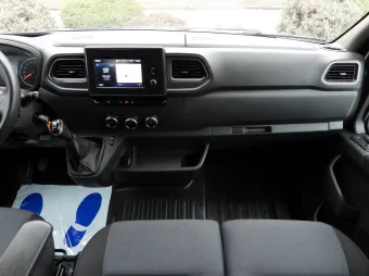 Renault Master doka skrzynia 135KM 669213 - siedzenia
