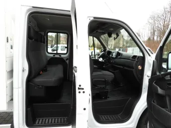 Renault Master doka skrzynia 150KM 190925 - wnetrze