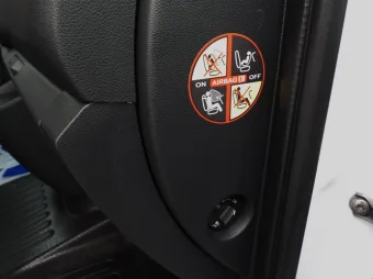 Renault Master doka skrzynia 135KM 669213 - wyposazenie