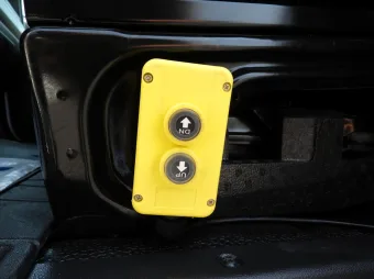 Renault Master doka trojstronna 165KM 035540 - fotele