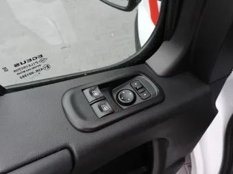 Renault Master doka wywrotka 130KM 572737 - kierownica
