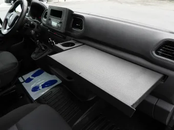 Renault Master doka wywrotka 130KM 572737 - konsola środkowa