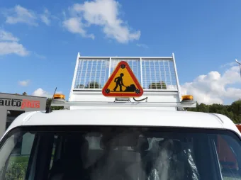 Renault Master doka wywrotka 165KM 918732 - bok zabudowy