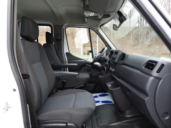 Renault Master doka wywrotka 145KM 821320 - schowki