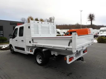 Renault Master doka wywrotka 145KM 821320 - tyl